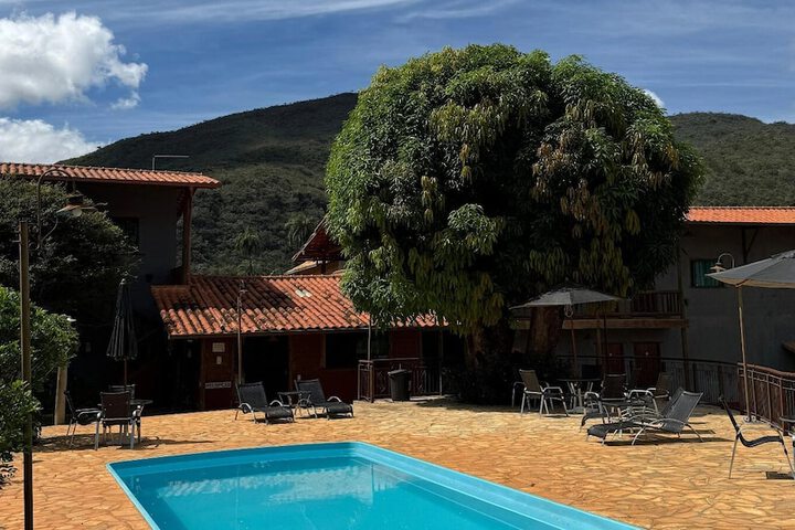Pool 18 of 28
