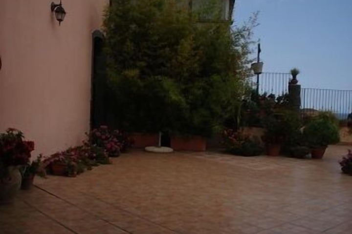 Property Grounds 12 of 14