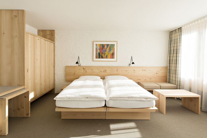 Room 5 of 39