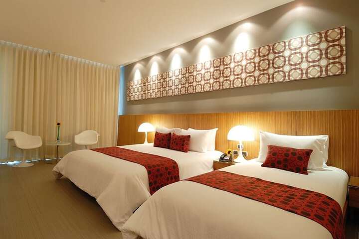 Room 45 of 168