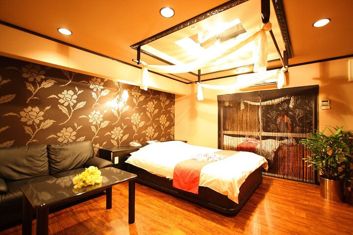 Room 13 of 14