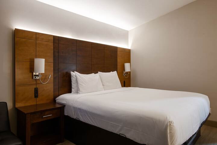 Room 35 of 85