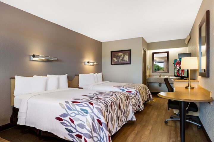 Deluxe 2 Double Beds (6 of 11)
