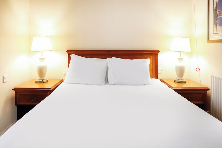 Room 13 of 75