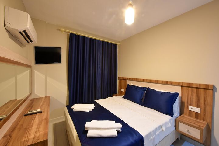 Room 4 of 24
