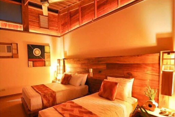 Room 2 of 25
