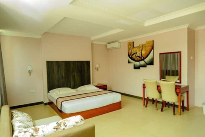 Room 17 of 75