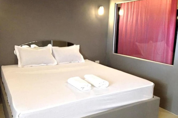 Room 4 of 19
