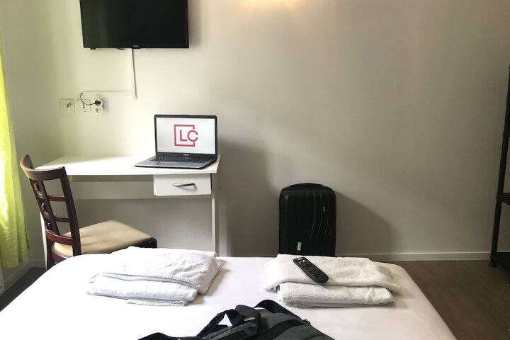 Room 10 of 158