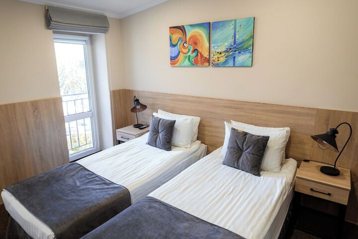 Room 18 of 65