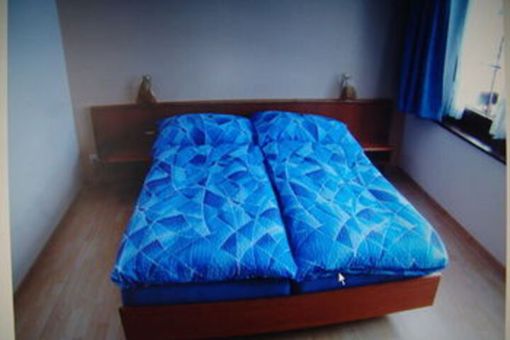 Room 12 of 19