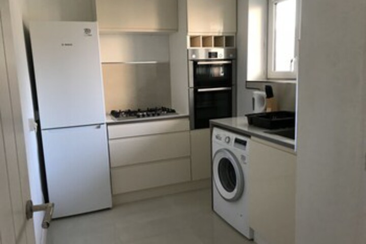 Room 4 of 8