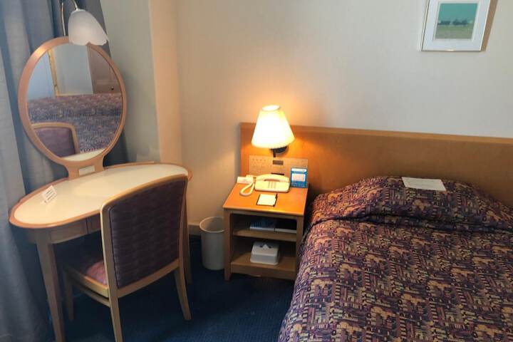 Room 20 of 104