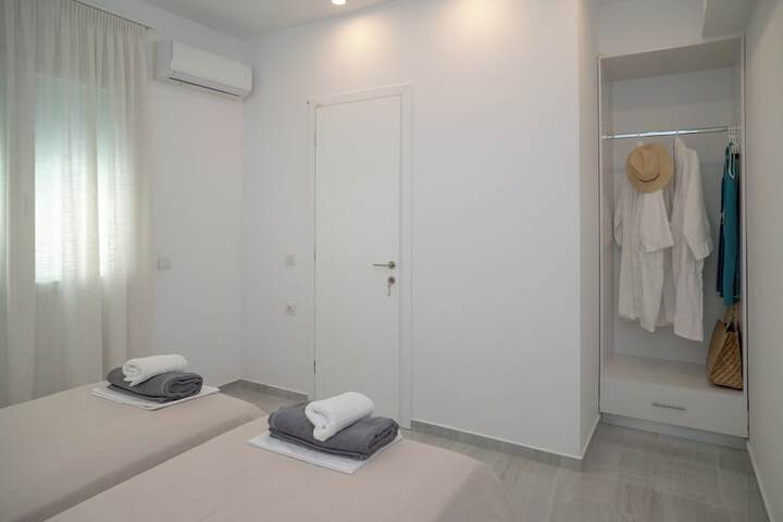 Room 6 of 91