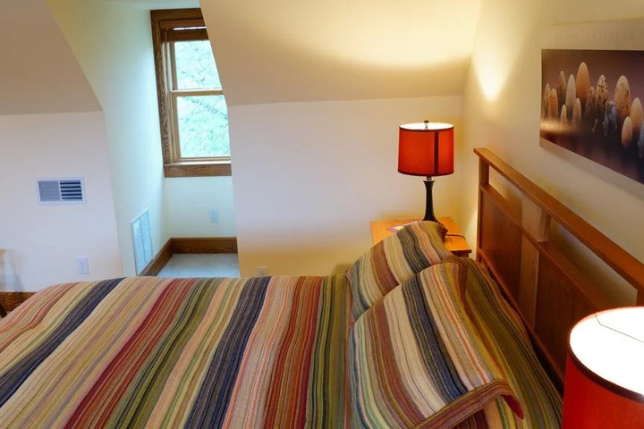 Room 7 of 19
