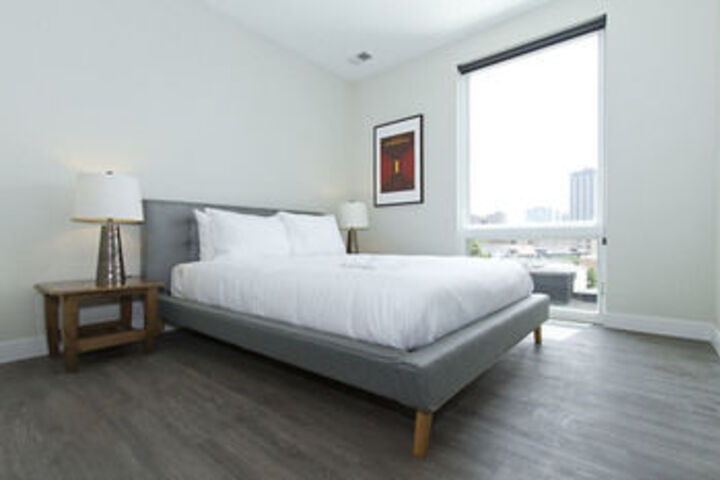 Room 10 of 17