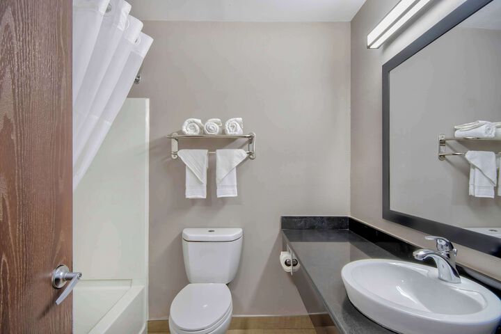 Room 5 of 25
