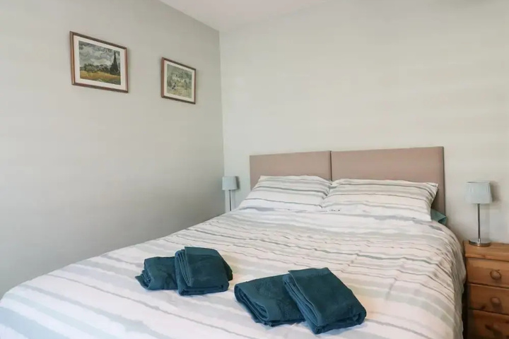 Room 2 of 15