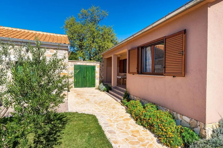 Amazing Home in Benkovac With 4 Bedrooms Wifi and Outdoor Swimming Pool