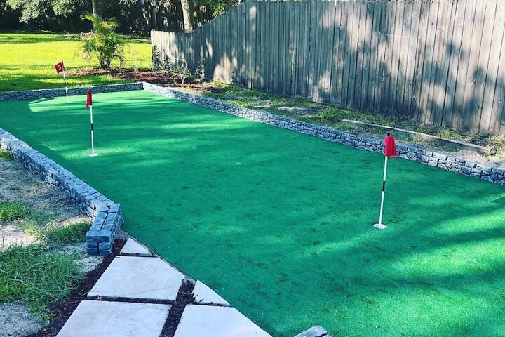 Mini-golf