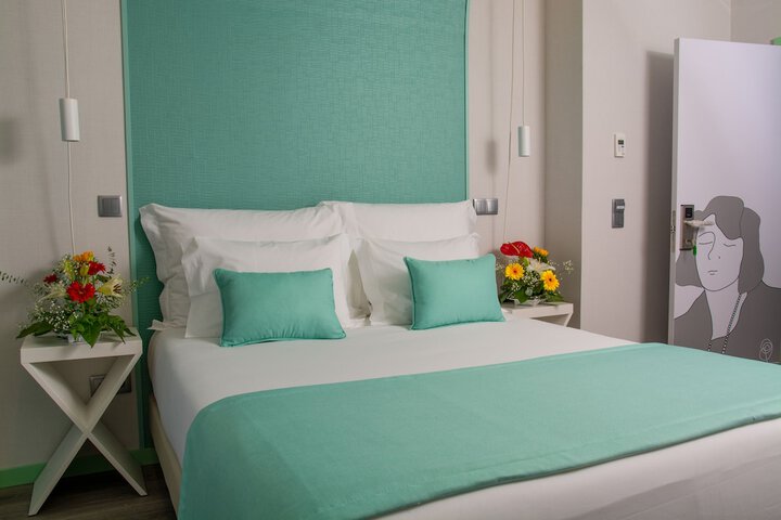 Room 10 of 53