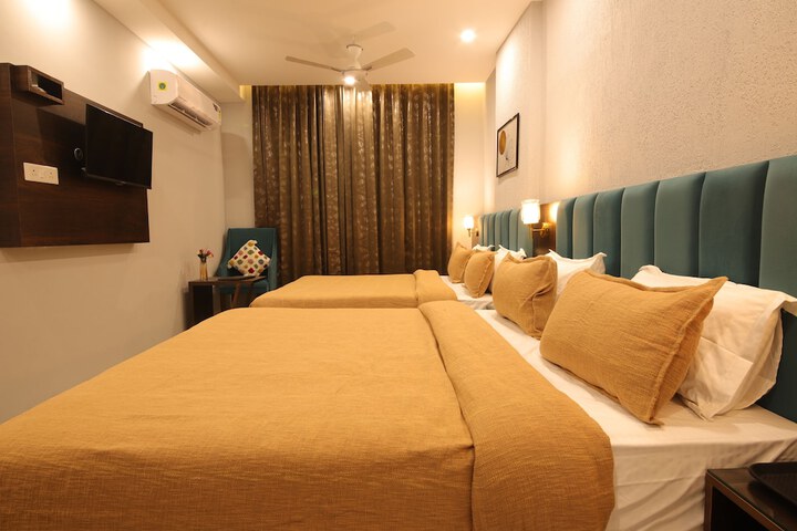 Room 8 of 17