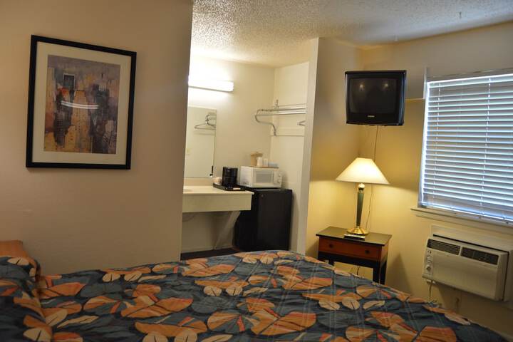 Room 3 of 50