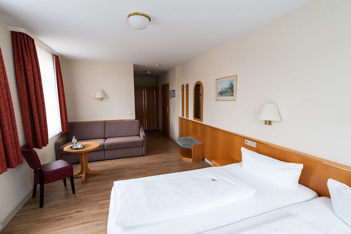 Room 18 of 72