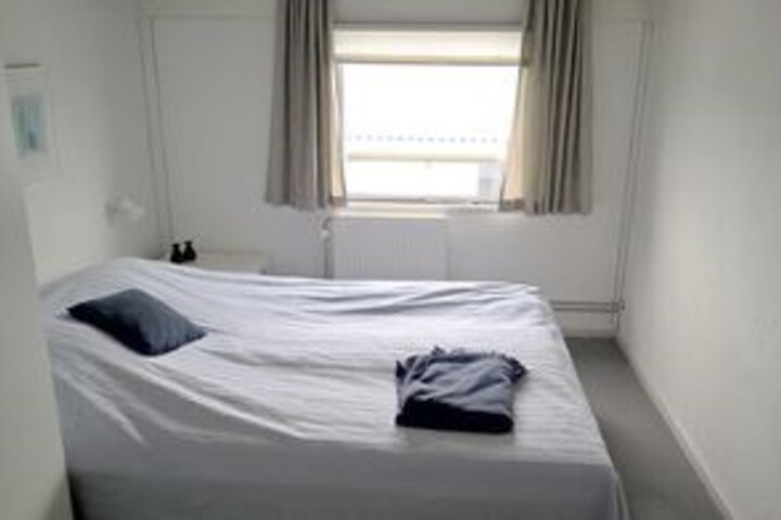 Room 32 of 84