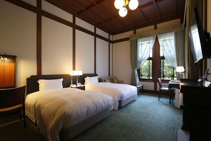 Room 28 of 117