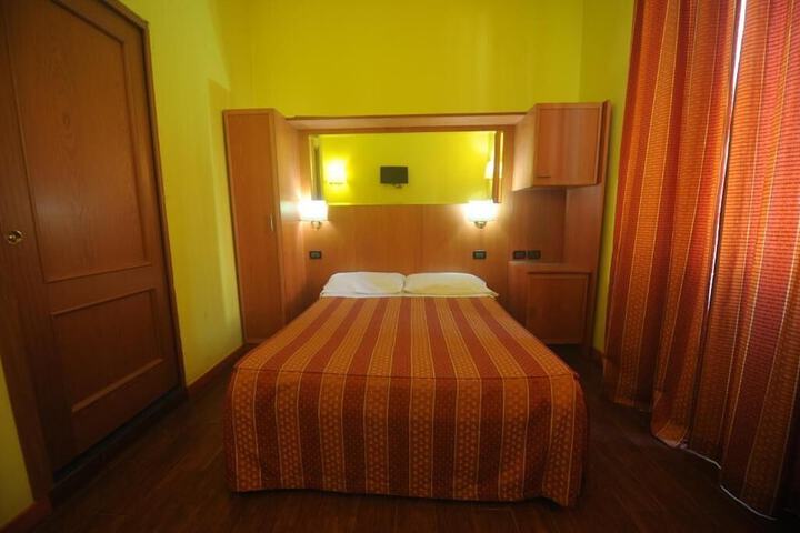 Room 9 of 9