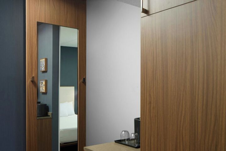 Room 12 of 33
