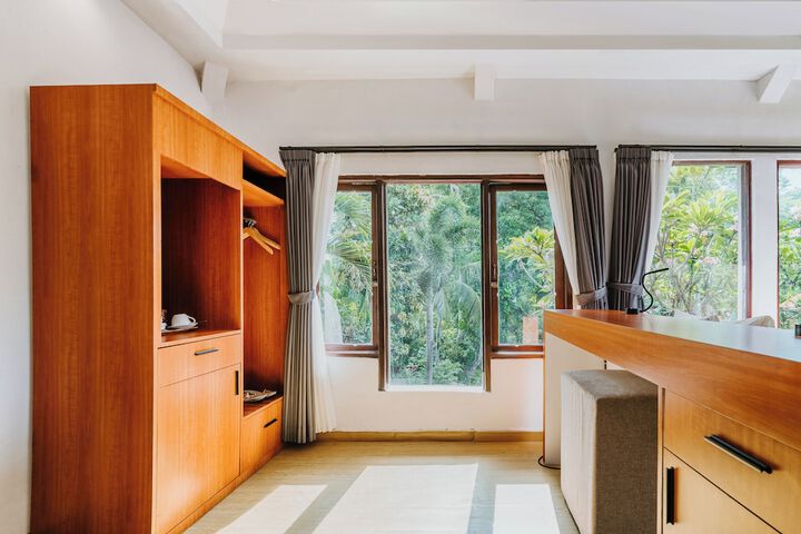 Room 30 of 82