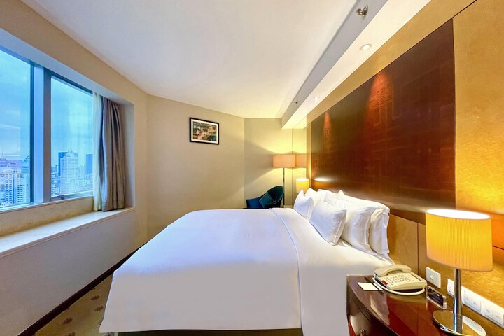 Room 40 of 156