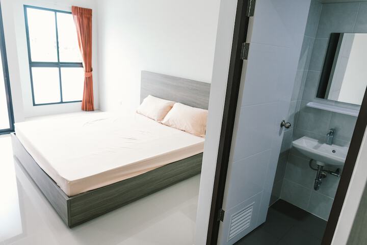 Room 4 of 22