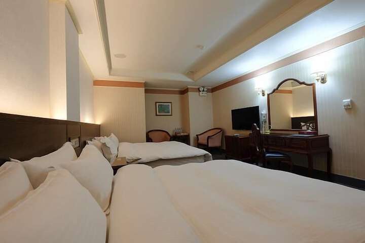 Room 21 of 46