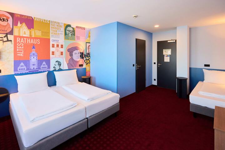 Room 32 of 51