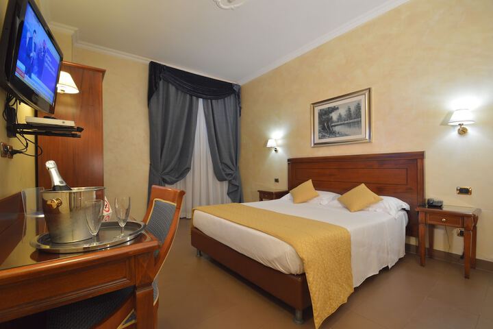 Room 35 of 72