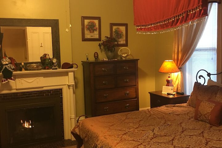 Room 25 of 114