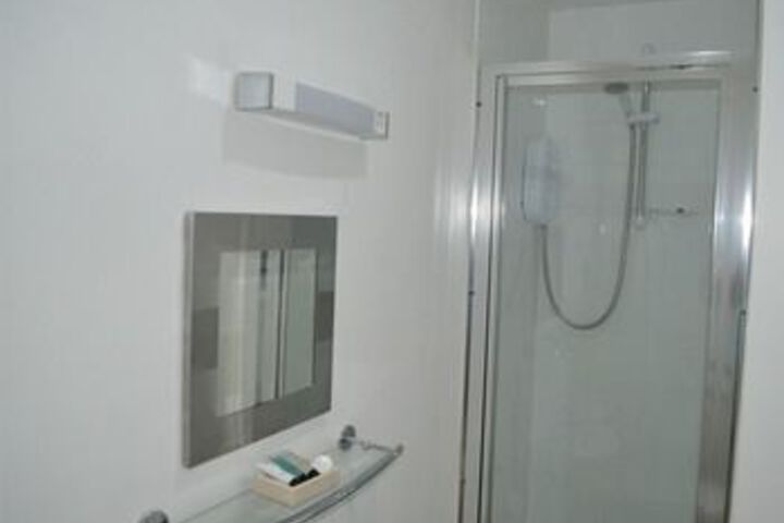 Room 2 of 49