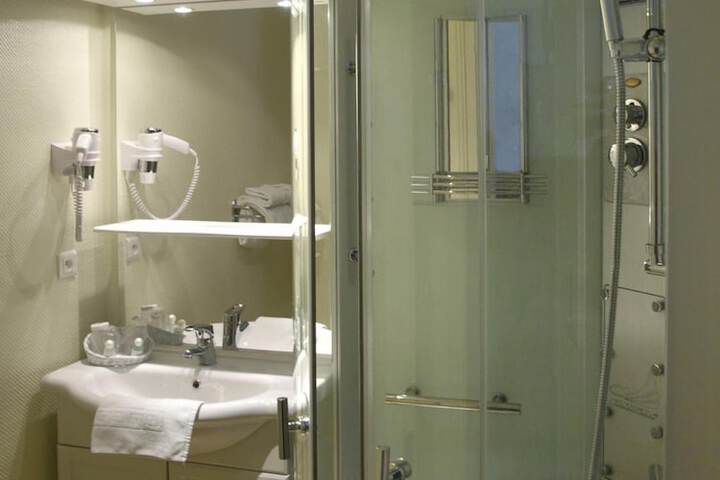 Room 20 of 52
