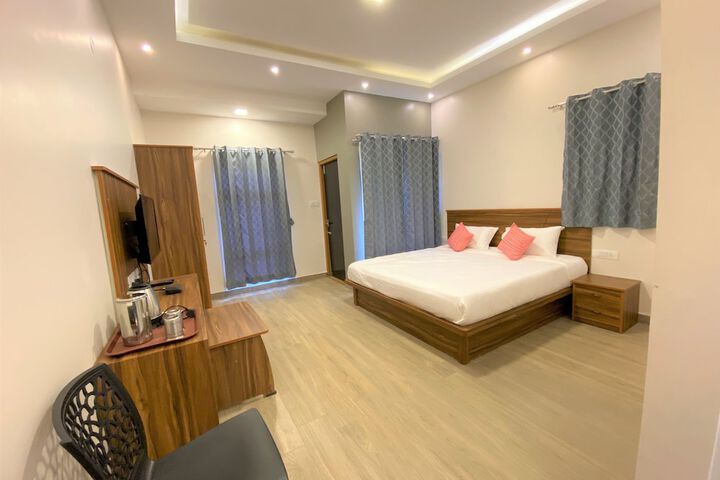 Room 2 of 14
