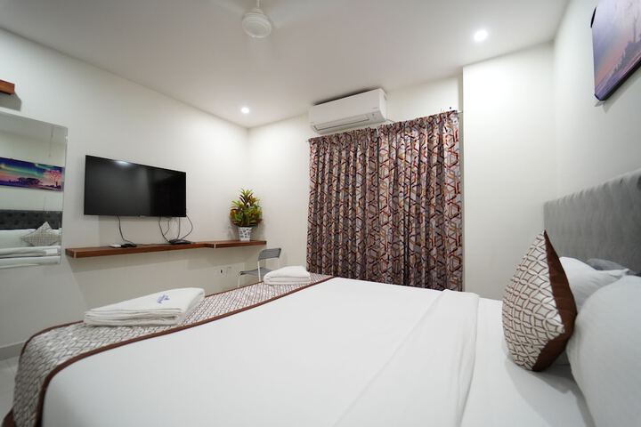 Room 7 of 11
