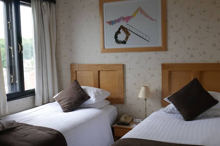 Room 15 of 94