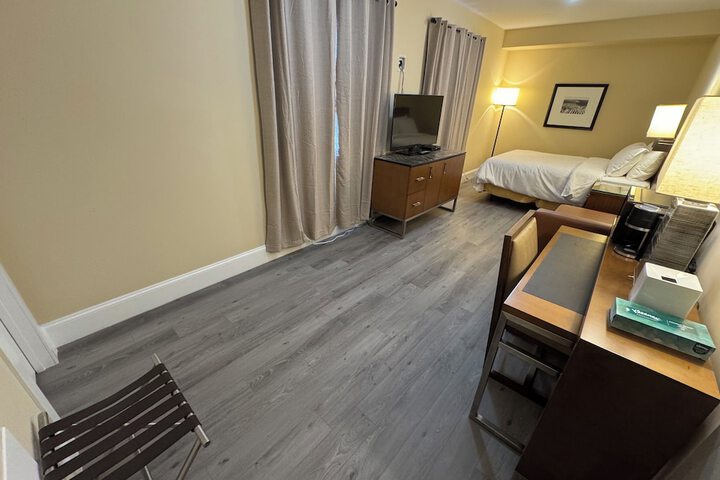 Room 14 of 36