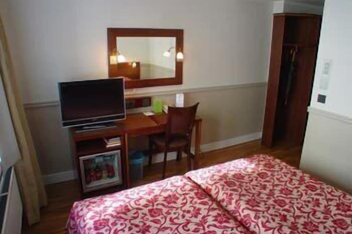 Room 39 of 77