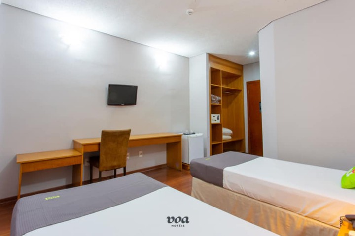 Room 10 of 35