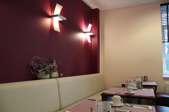 Dining 41 of 59