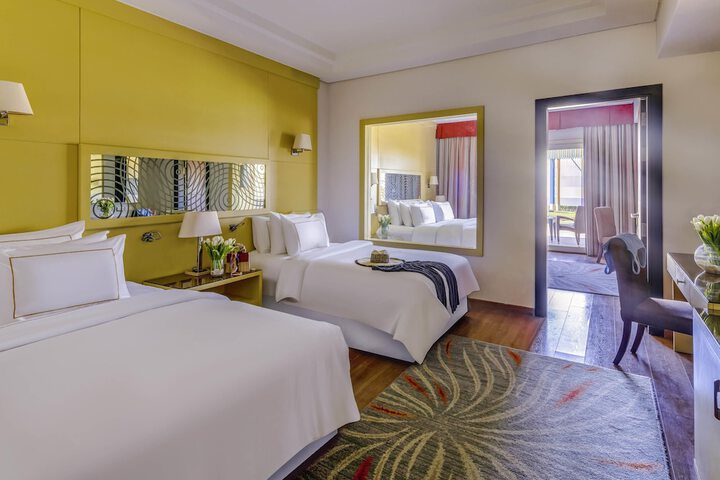 Room 3 of 180