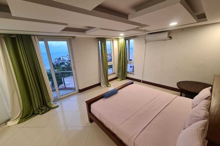 Room 15 of 190